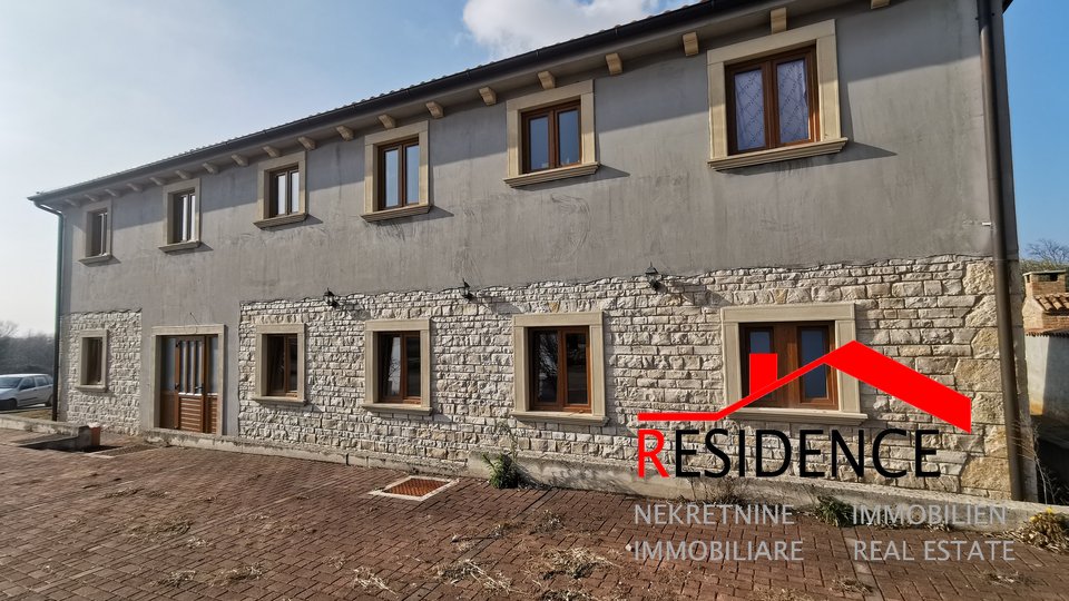 House, 500 m2, For Sale, Svetvinčenat - Juršići