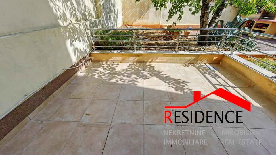 Veruda porat, apartment on the ground floor with a large terrace