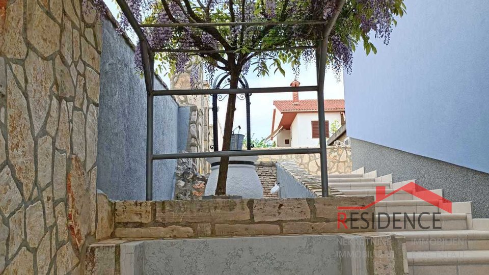 House, 430 m2, For Sale, Pula - Busoler