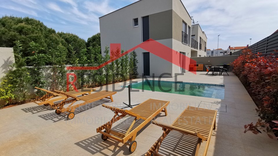 Pula, Surrounding area, new house with a swimming pool