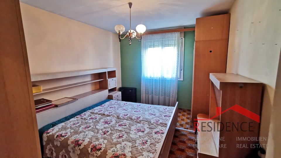Pula, Stoja, Wohnung im zweiten Stock mit zwei Schlafzimmern