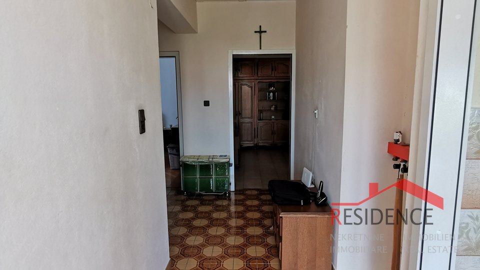 Pula, Detached house with two apartments, ideal for two families