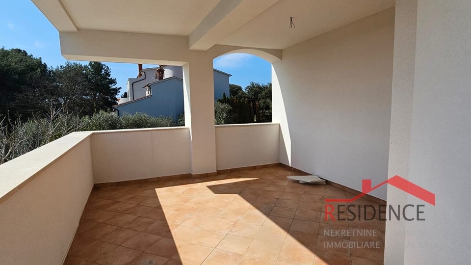 Banjole, a house with three apartments and a sea view