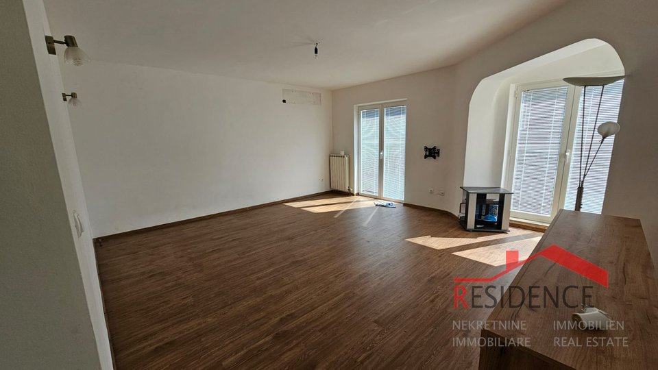 Banjole, hiša s tremi apartmaji in pogledom na morje