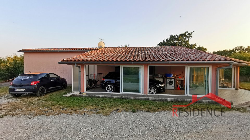 Marčana - Dintorni, casa su un piano con ampio cortile e garage