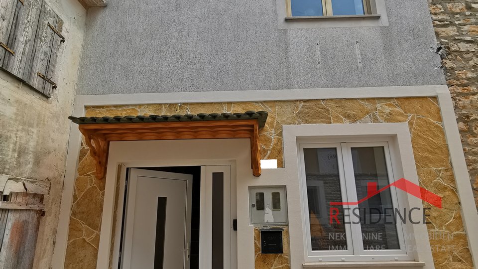 Istra, Peroj, schönes steinhaus auf 3 etagen