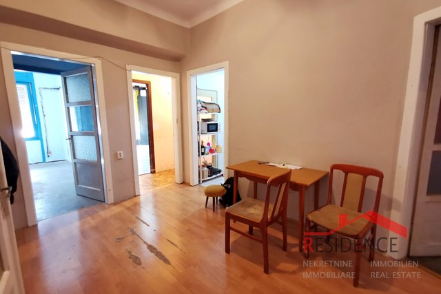 Pula, Center, apartment with 4 bedrooms, terrace