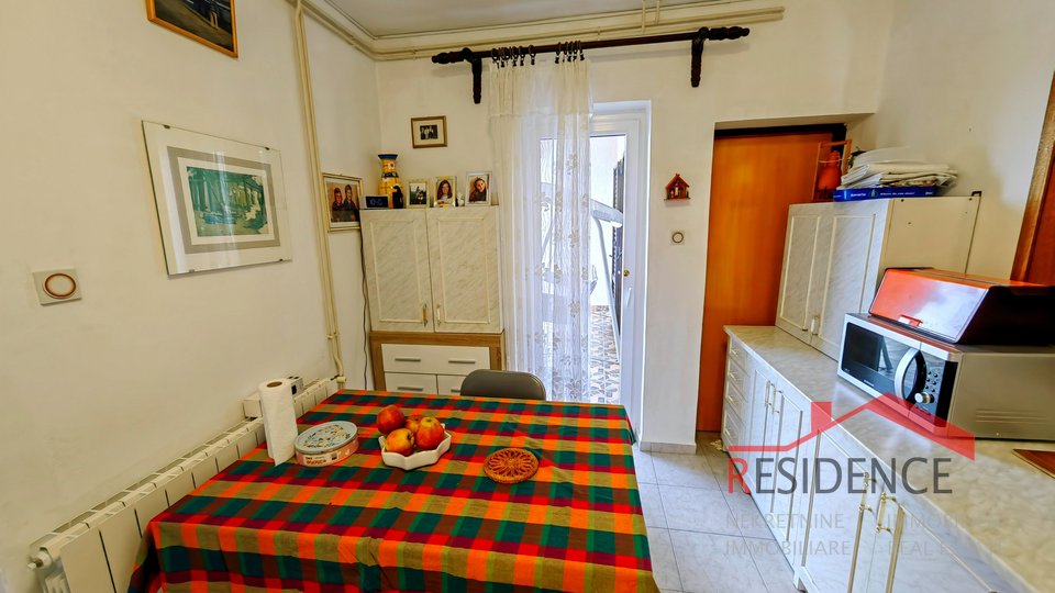 VENDITA ESCLUSIVA DI UNA CASA A BANJOLE, VISTA MARE