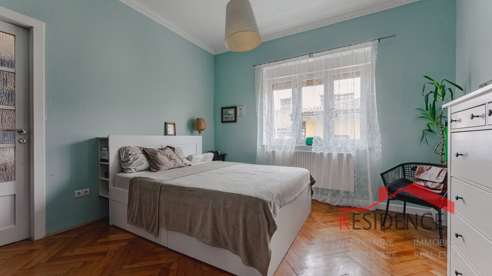 Pula, beautiful apartment in the city center