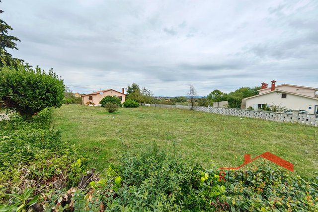 Land, 800 m2, For Sale, Marčana