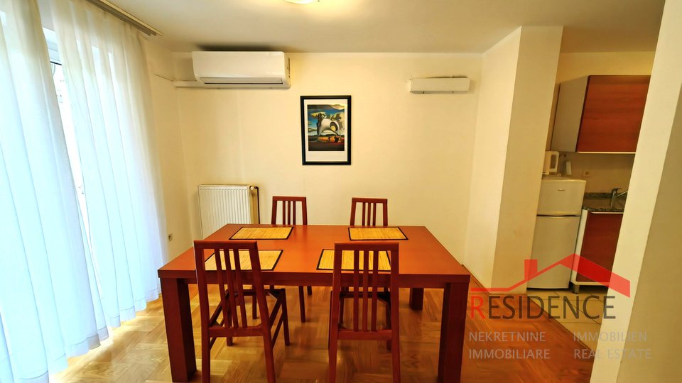 Pula-Verudela, three-room apartment on the upper ground floor