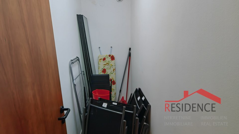 Pula-Verudela, three-room apartment on the upper ground floor