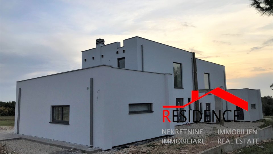 House, 270 m2, For Sale, Vodnjan - Peroj
